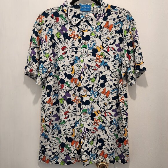 Tokyo Disney Resort Multi-Character Men's Button Down Shirt Size L - Picture 1 of 7